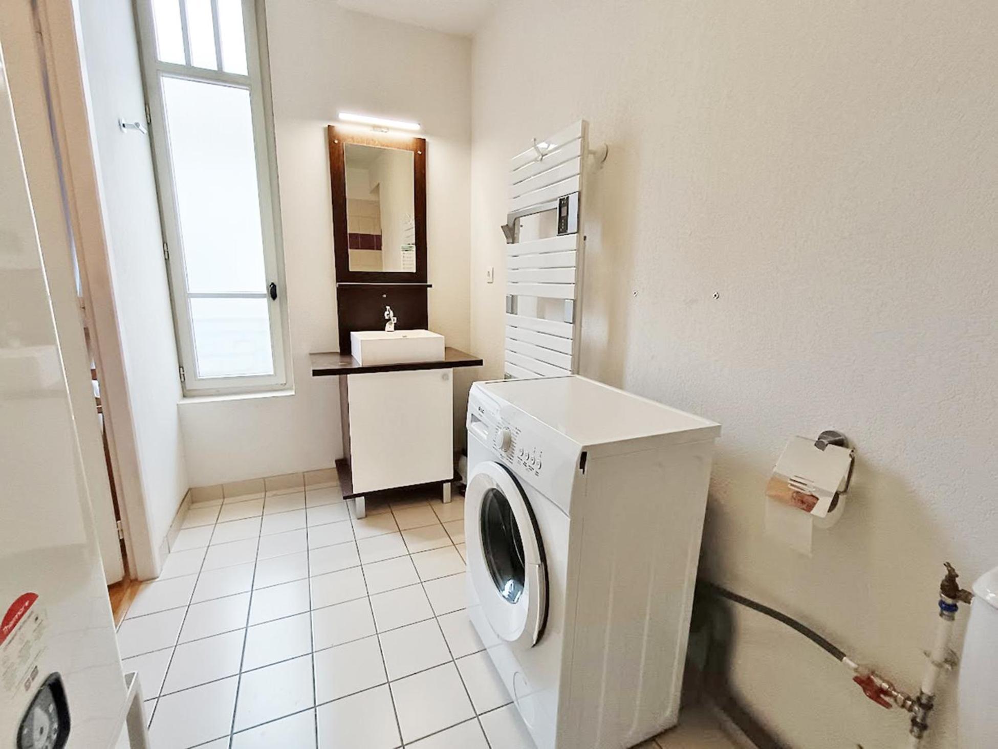 Ferienwohnung Il Etait Une Fois Luchon, T2, Centre Luchon, Wifi, Casier A Skis, Ascenseur, 4 Personnes Bagnères-de-Luchon Exterior foto